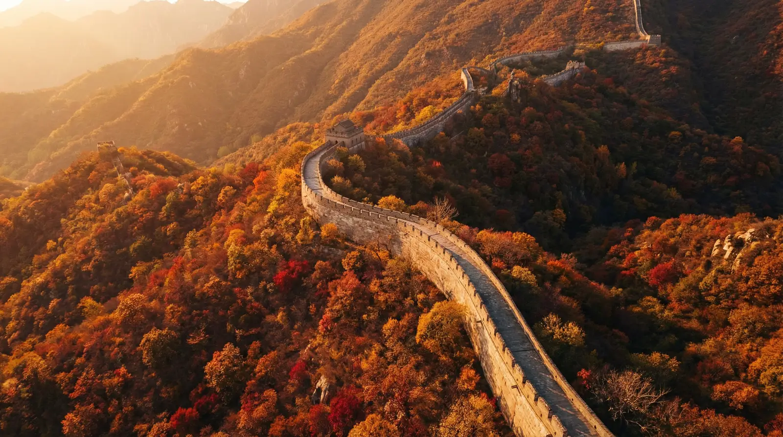 四方色播 秋日长城航拍全景